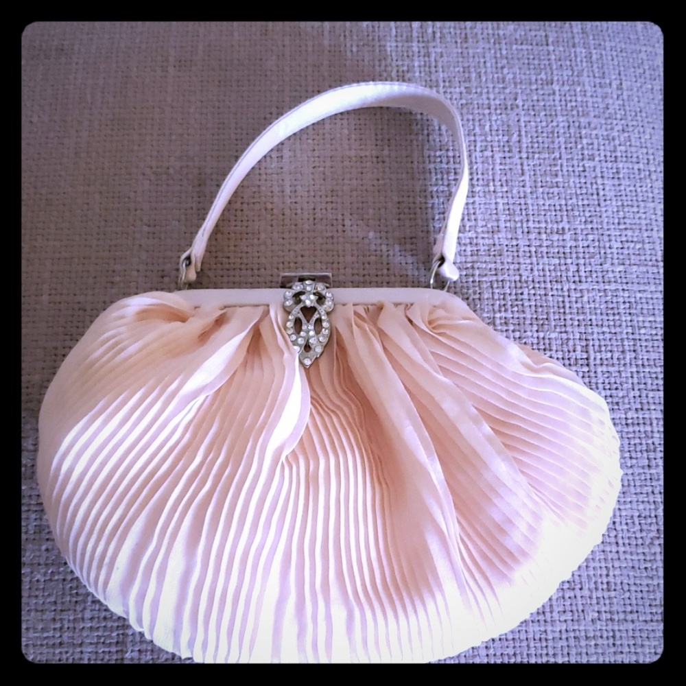 Cute silk clutch *Sold*